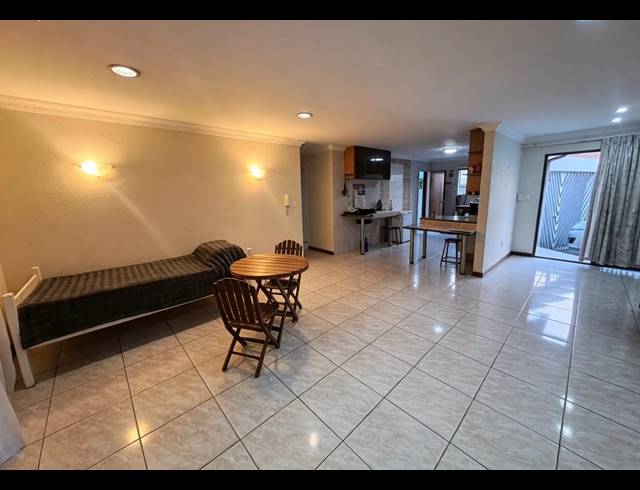 3 BEDROOM TOWNHOUSE FOR SALE IN VANDERBIJLPARK SE 3